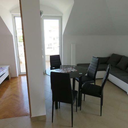 Apartment Star Novalja Buitenkant foto
